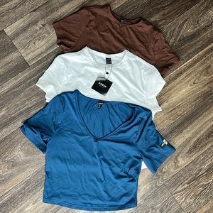 3 tops set 💙🤎🤍 basic tops